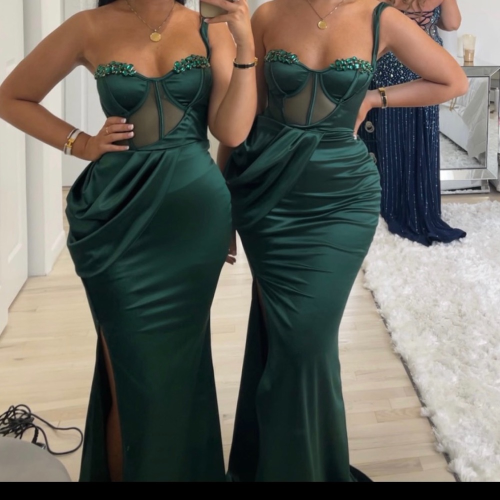 Emerald green corset dress with jewels on cups. Great body shaping dress!